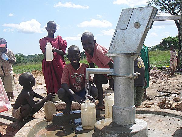 Nye vannpumper på Nsuma barnehjem